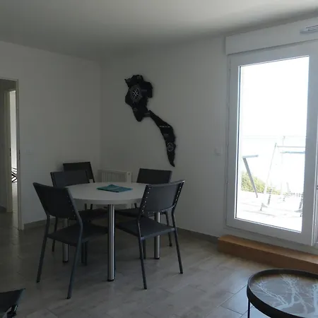 A La Gueriniere, Vue Mer, 4 Personnes - Fr-1-823-5 *